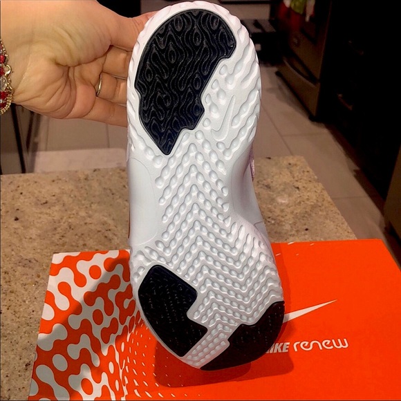 New Nike In Season TR 10 - Picture 4 of 5